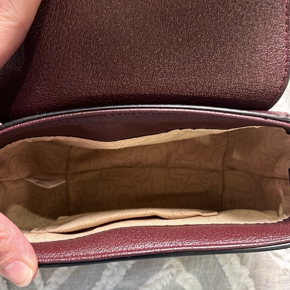 True Religion cross body bag. B22 - Picture 4 of 7